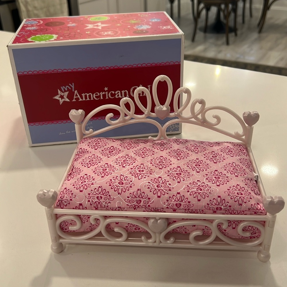 American Girl Princess pet bed